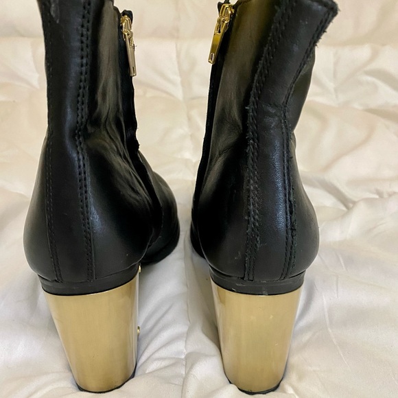 Steve Madden Flight Black Leather Gold-Plated Ankle Booties 3.75 Inch Heel - Picture 2 of 5